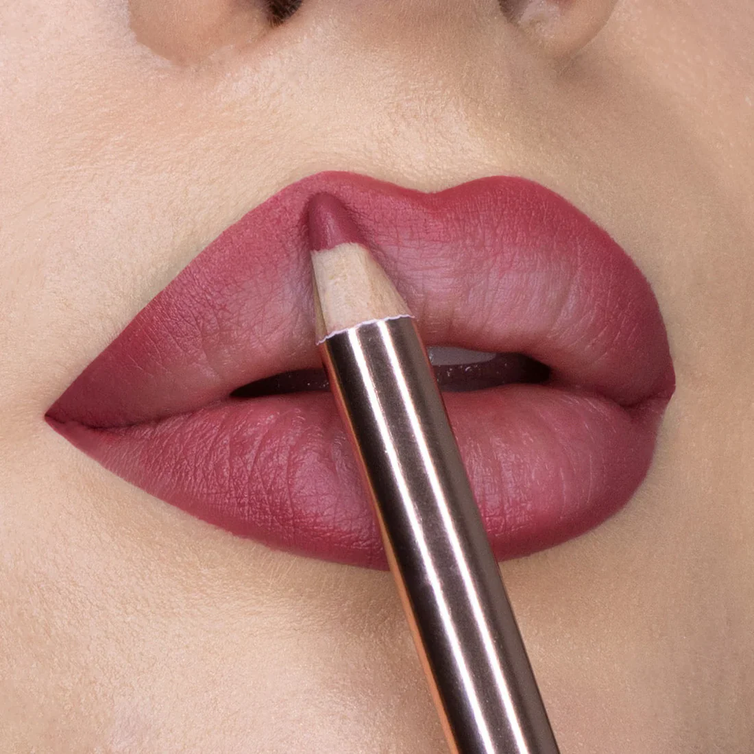 LIP KIT 12 - MORE VOLUME - Image 5