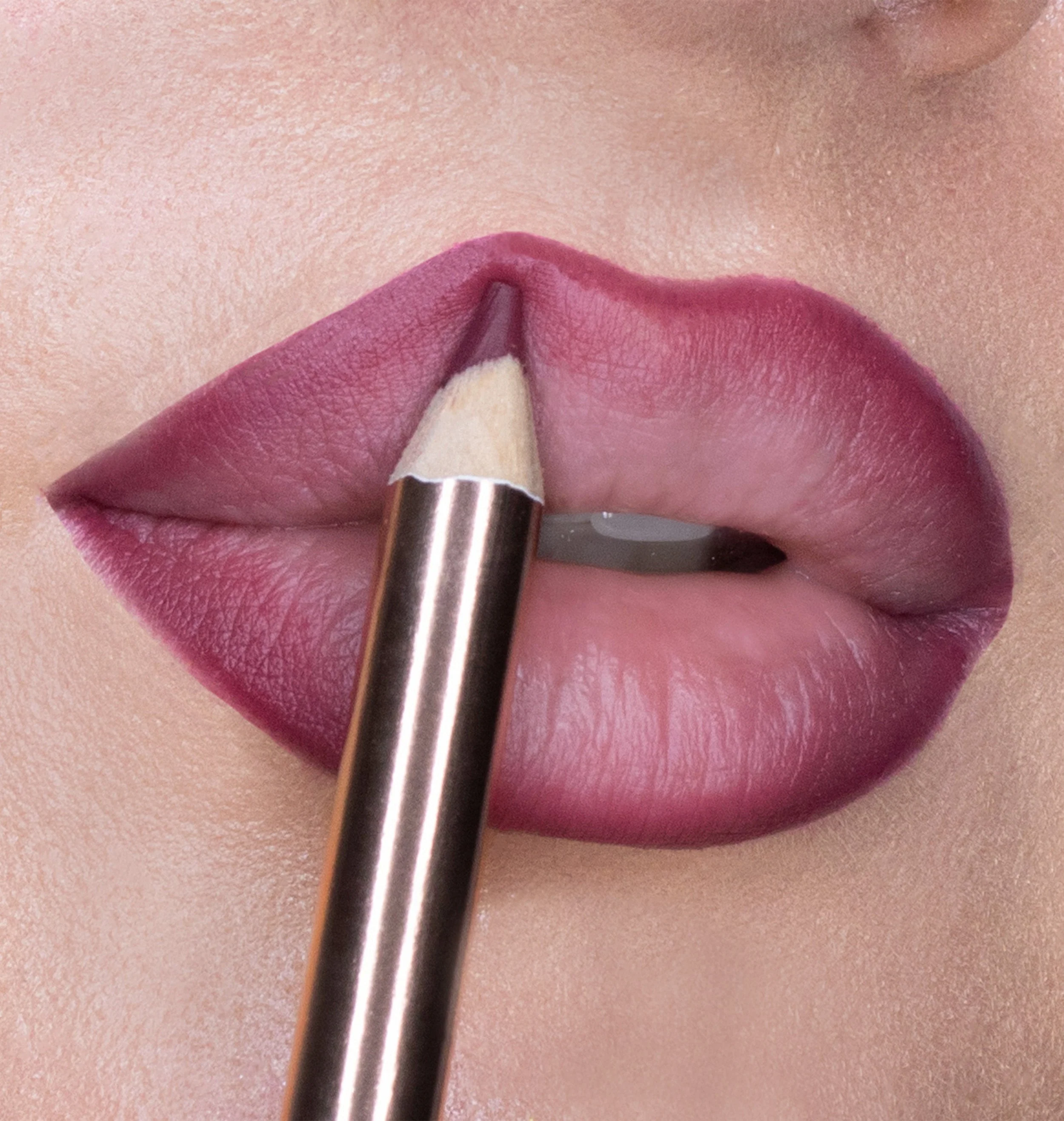 LIP LINER - KISS MARKER 04 - Image 3