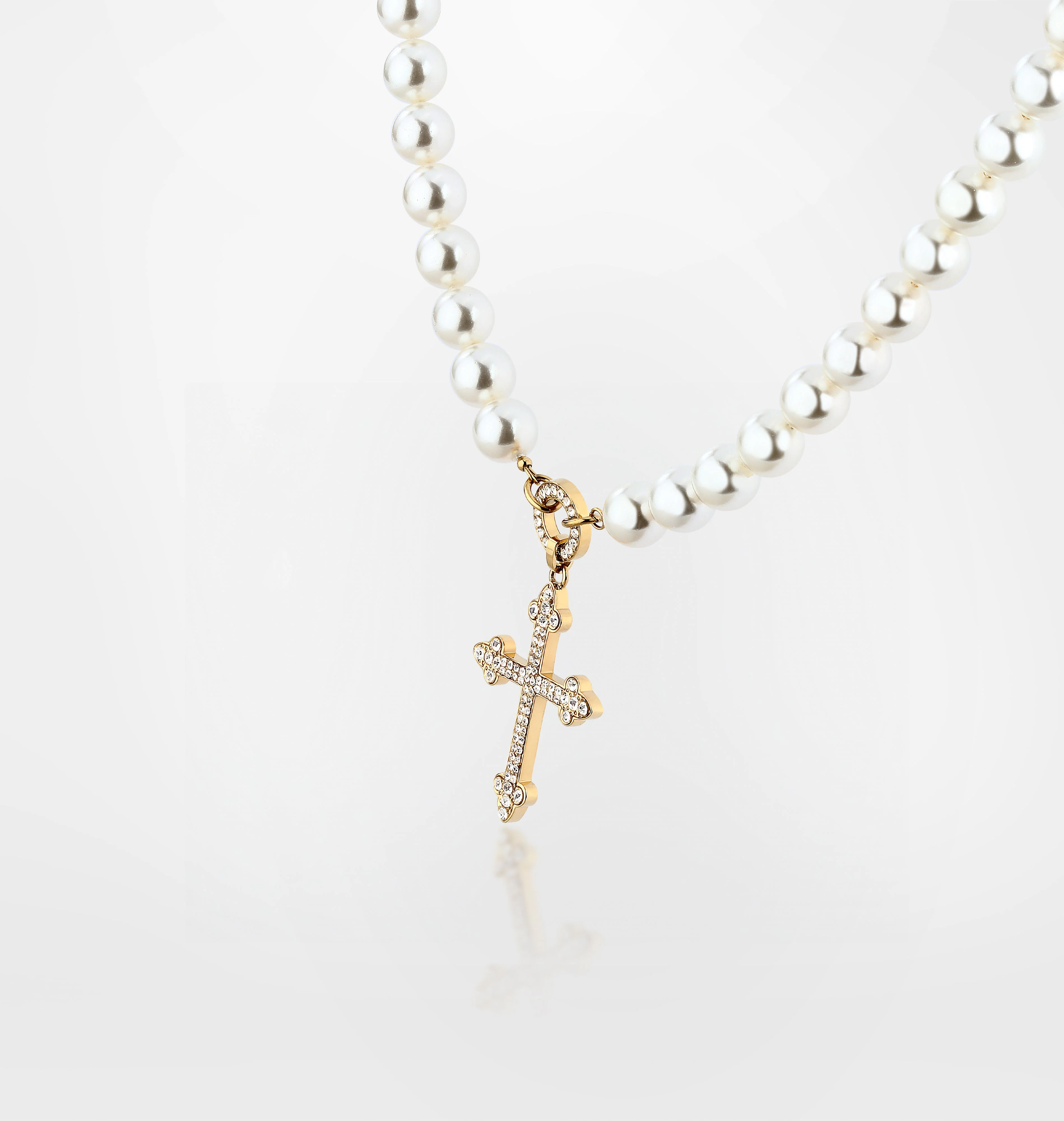 PEARL NECKLACE WITH GOTHIC CROSS PENDANT - Image 3